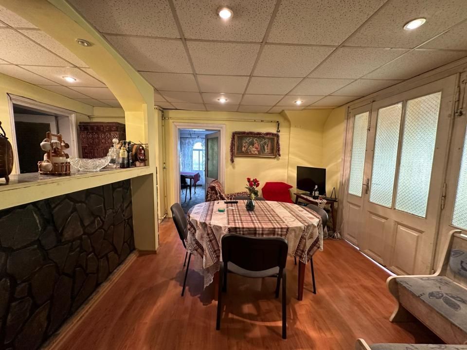 Apartament in vila Sinaia- 13 Septembrie - Poză 1