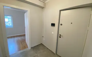 Apartament 3 camere, terasa 10.7 mp-A.C , jaluzele electrice - Poză 12