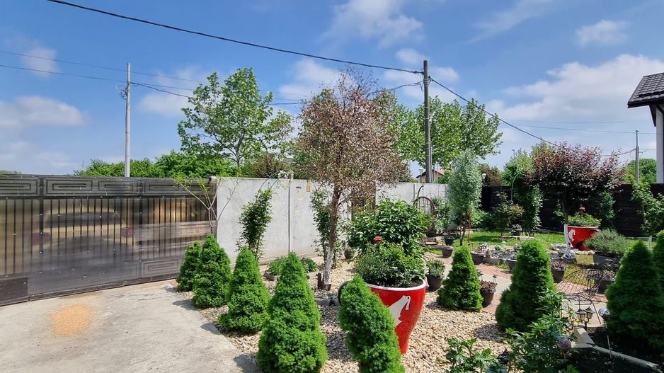 Parter cu structură pentru etaj, curte amenajată și organizare impeca - Poză 39