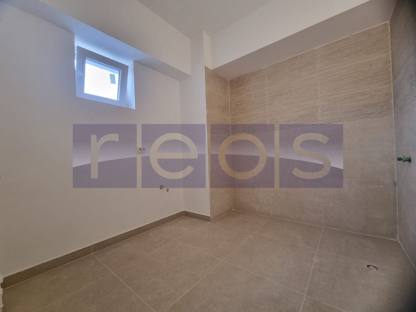 VANZARE 4 CAMERE DECOMANDAT -UNIRII - VEDERE FANTANI - 104mp - Poză 11