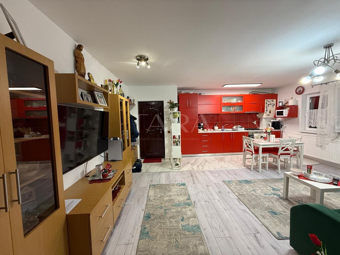 Apartament 2 camere – Florești, zonă centrală - Poză 2