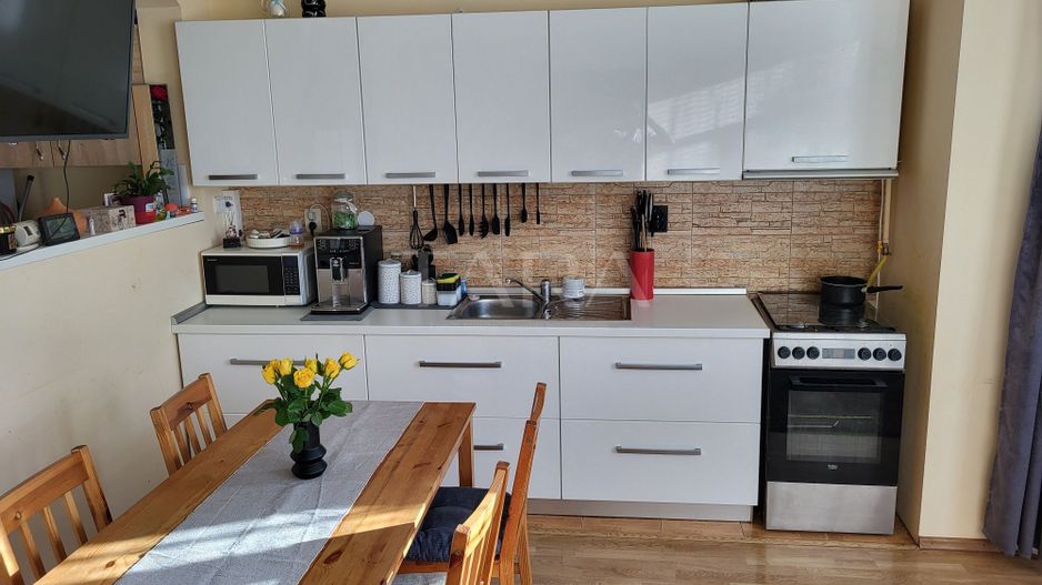 Apartament cu 2 camere, mobilat și utilat la etajul intai. - Poză 3