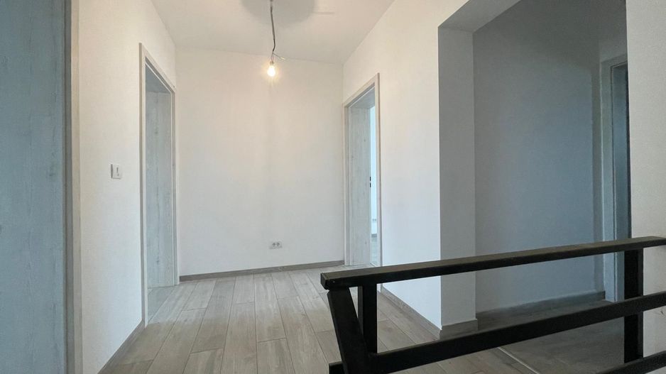 Duplex in  4 camere si 3 bai la cheie - Calea Urseni - Poză 8