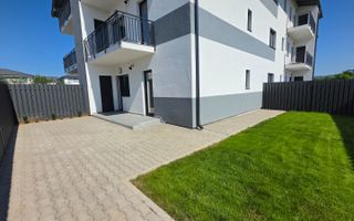 Apartament 2 camere de vânzare Selimbar | Central | curte 90 mp, parcare - Poză 1