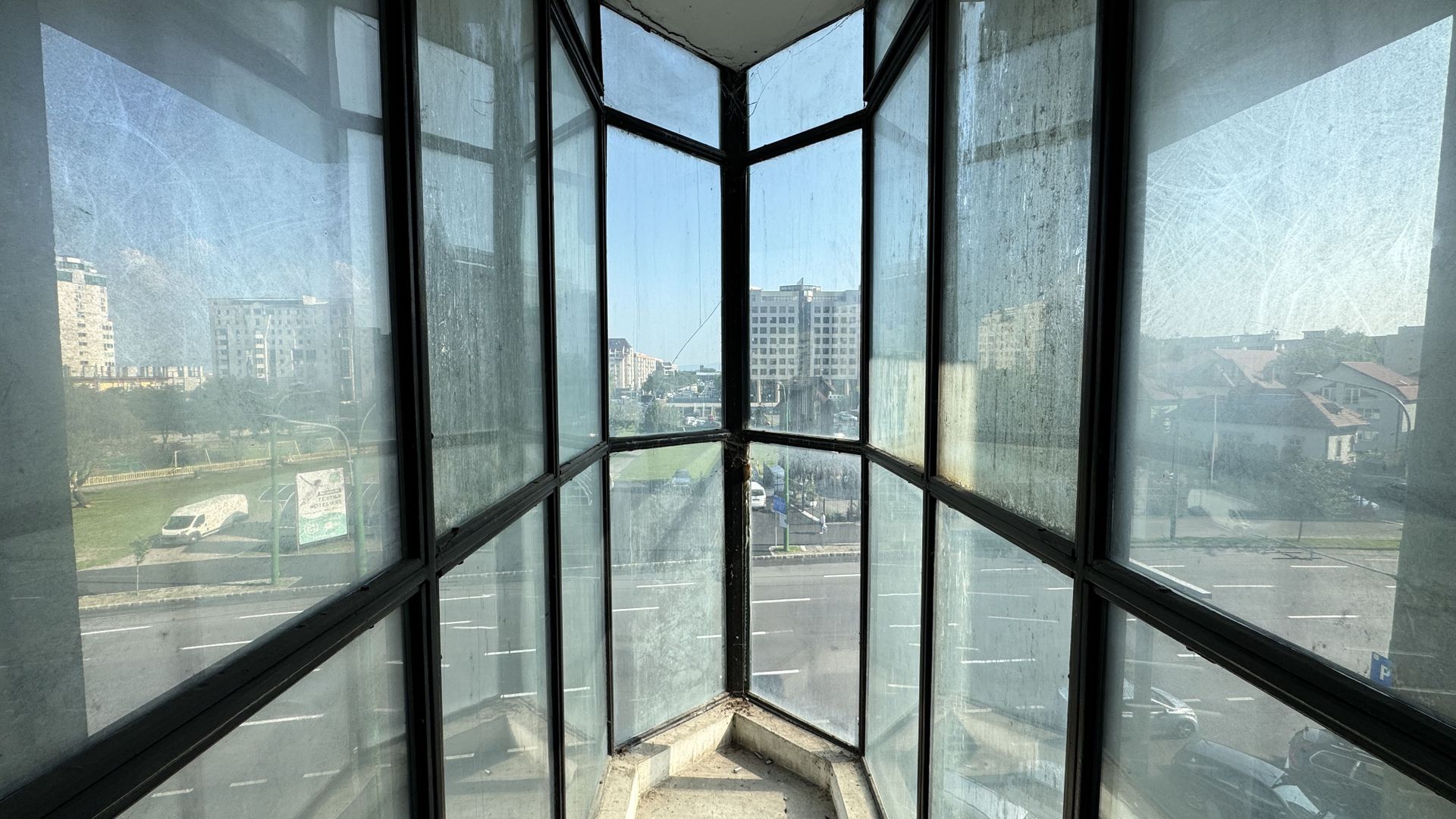 Spațiu comercial 493 mp utili | Locație centrală | Vizibilitate excelentă | - Poză 33