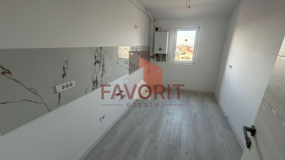 Decomandat. Disponibil imediat. Strada asfaltata - Poză 6