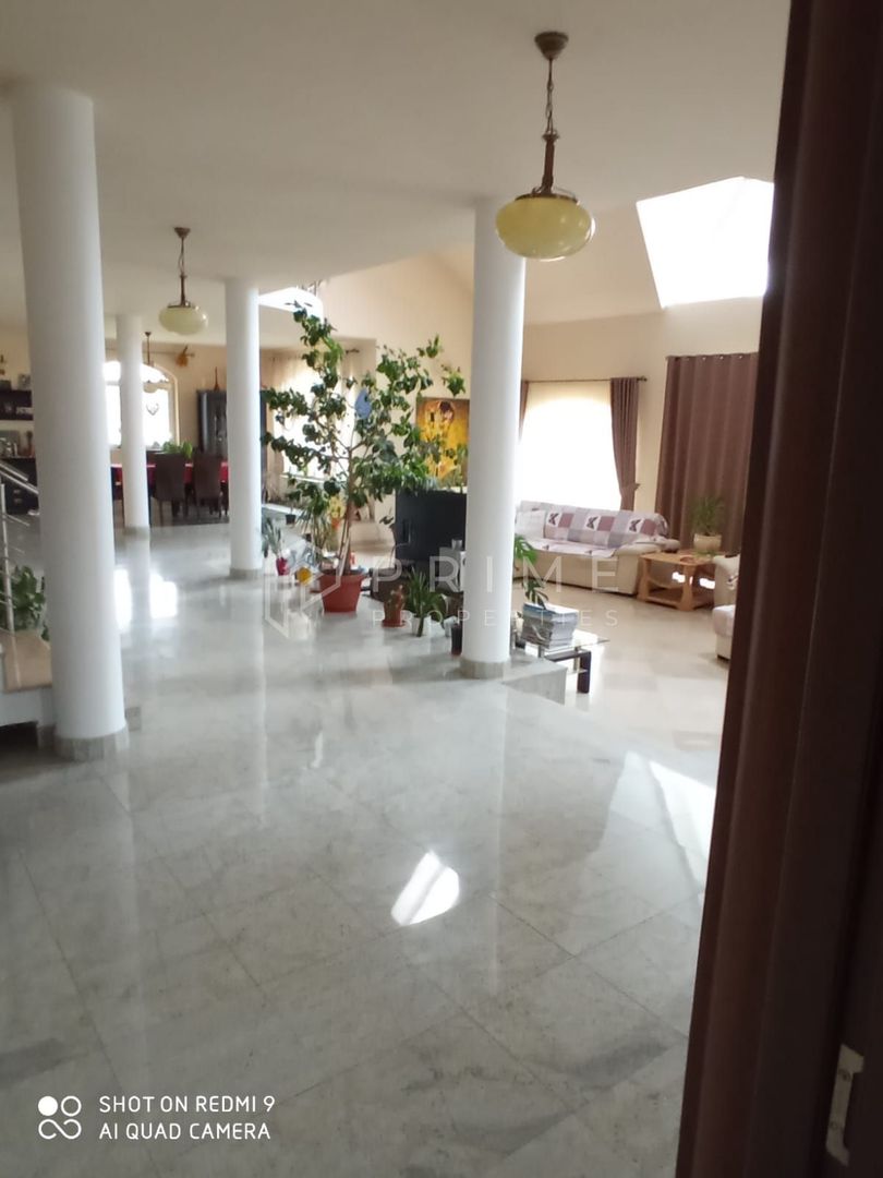 Reședință de lux cu potențial comercial –zonă Băi, Sângeorgiu de Mureș - Poză 4