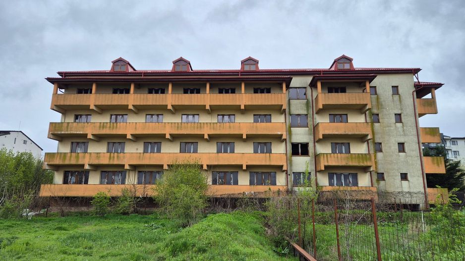 Cladire S+P+3+M - 1762,18 mp + teren 1608 mp - Lacul Morii - Poză 1