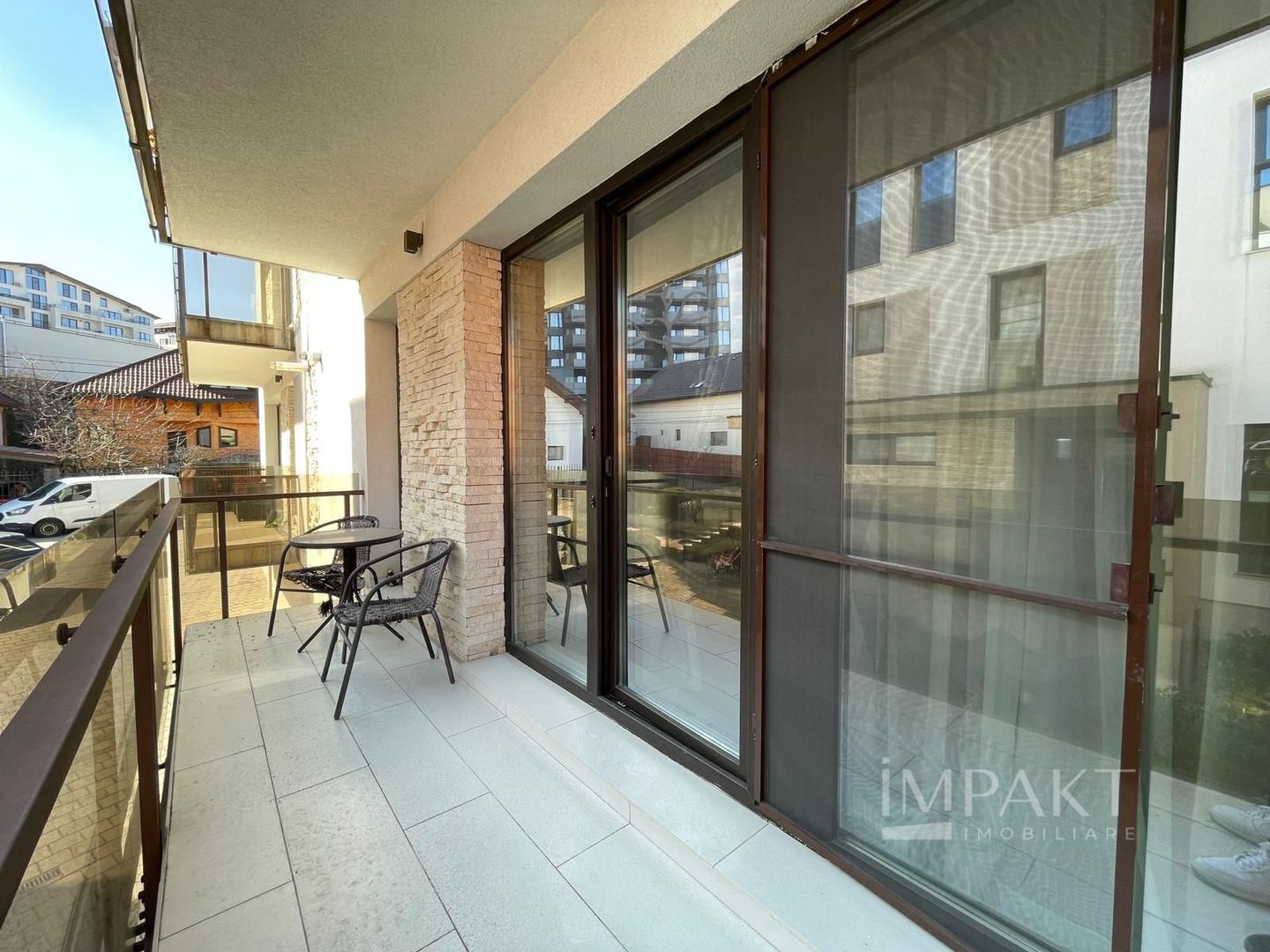 Apartament lux,  prima inchiriere-  4 camere + 2 locuri parcare - Poză 18