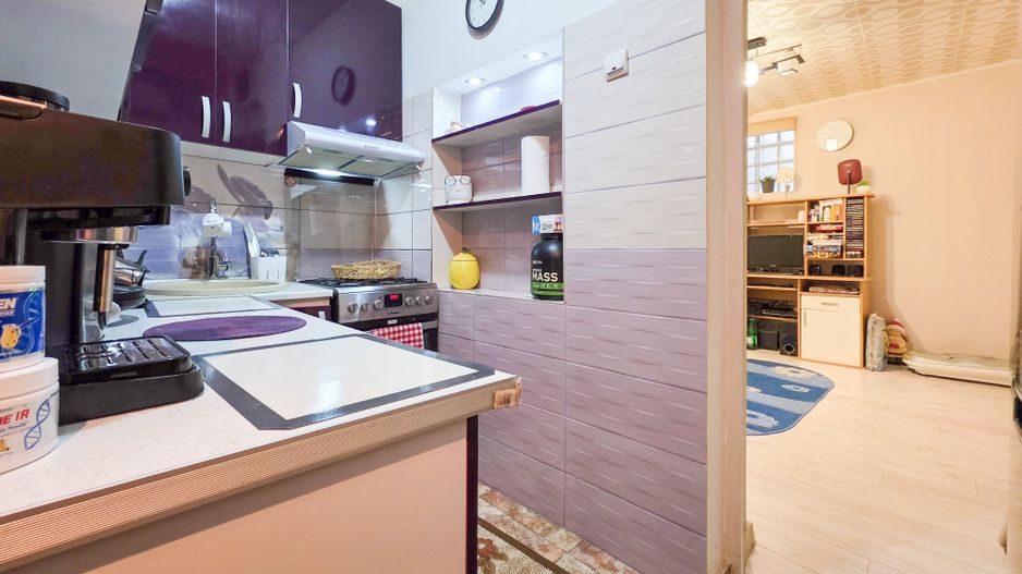 Casă de vânzare 2 camere  Mansarda + Pivnița - Belvedere - Poză 6