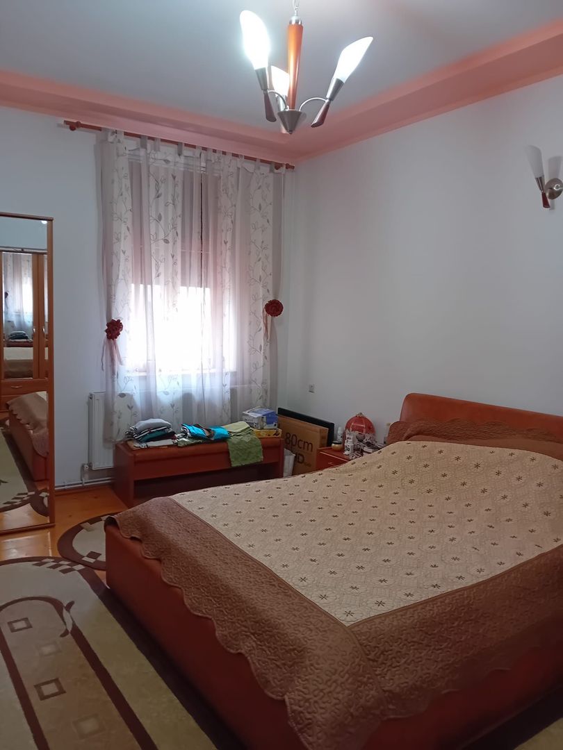 Vanzare apartament 3 camere zona Sebastian sector 5 - Poză 2