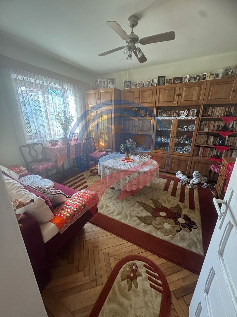 🌿 Casă cu teren 620 mp – Romanești | Liniște, acces excelent, potențial mare - Poză 5