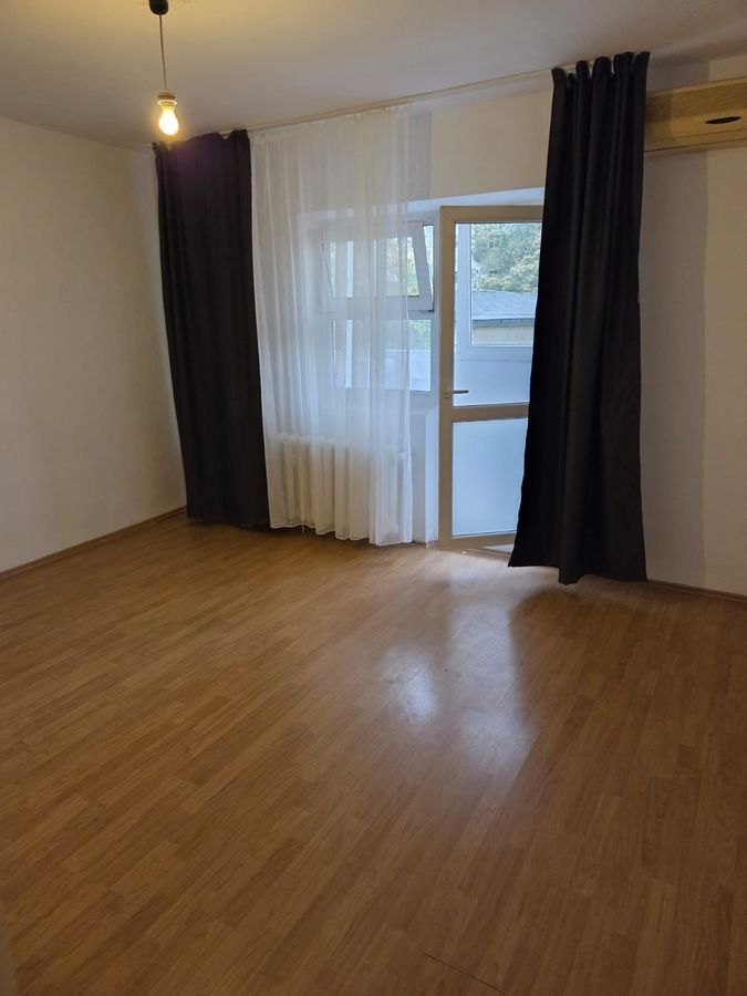 Apartament 4 camere 92mp, etaj 1, parcare inclusa, nemobilat, 2 băi, Mall Vitan - Poză 9