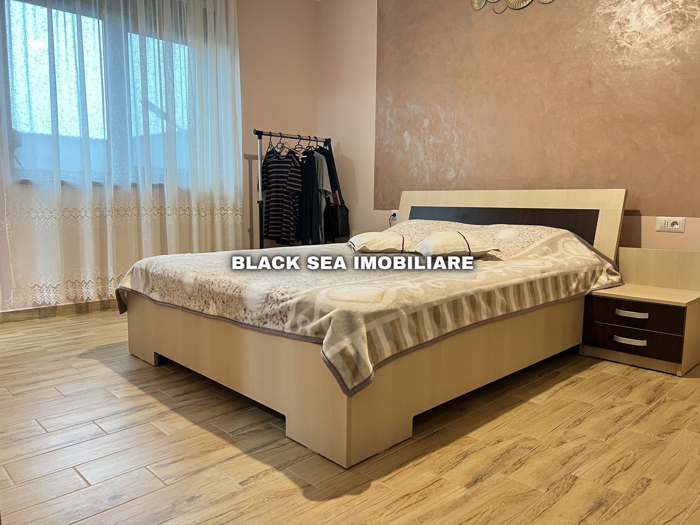 Vila de 7 Camere D+P+1+POD - Curte si garaj, EFORIE NORD Ocazie unica - Poză 11