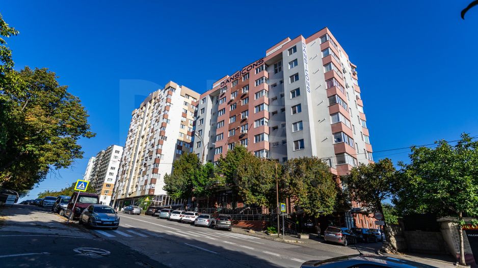 Vânzare, apartament, 2 camere+living, str. Ion Creangă, sect Buiucani - Poză 3