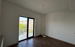 GARSONIERE SI APARTAMENTE IN BLOC NOU, ZONA 1 MAI