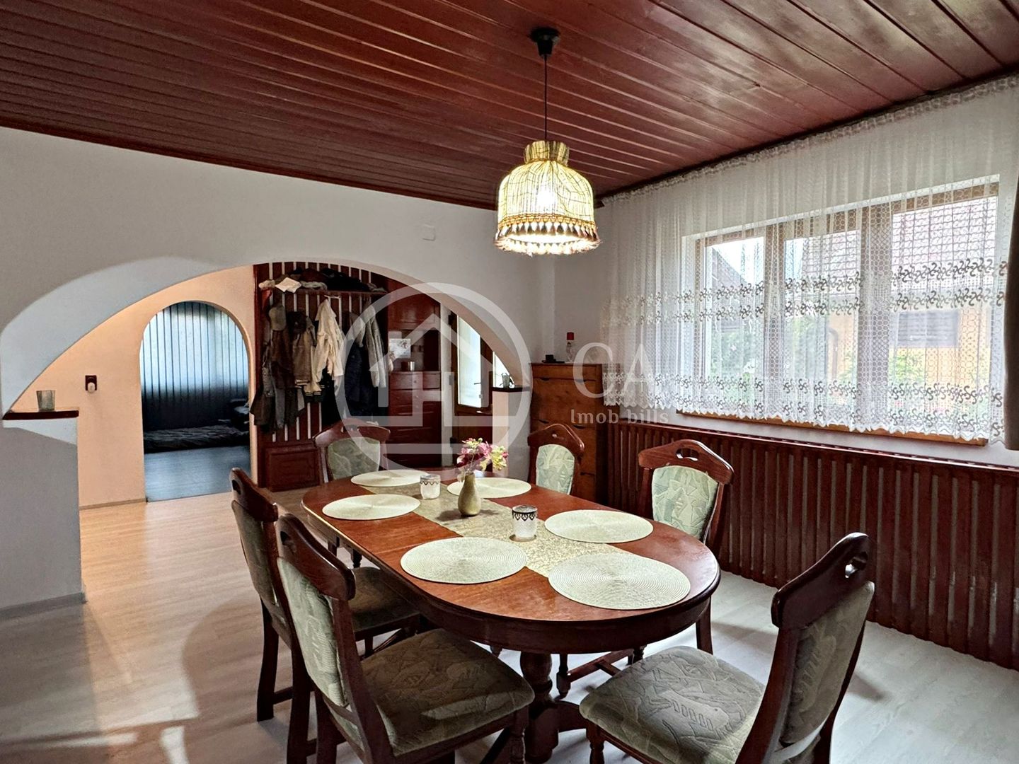 Casă de vânzare cu 4 camere si teren de 1000 mp in Salard, Bihor - Poză 9