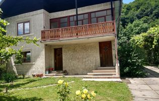 CASA 5 CAMERE, TEREN 600 MP, CAMPULUNG