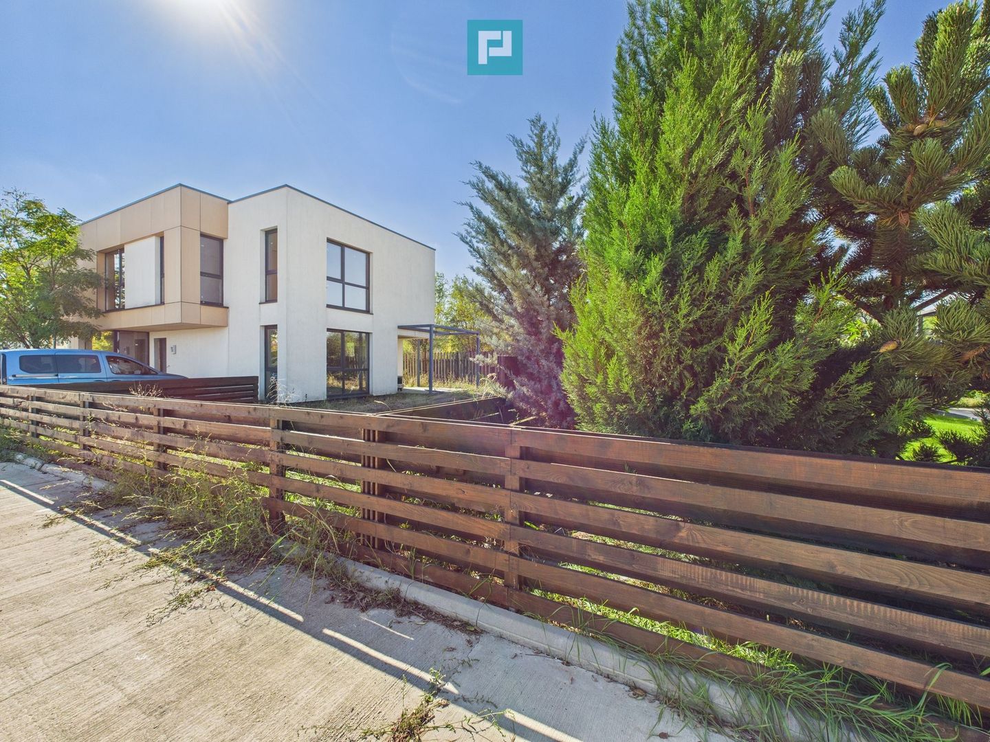 Casă modernă 3 dormitoare, curte generoasă și parcare dublă-CORBEANCA - Poză 1