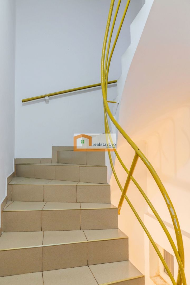 Investitie, 1400mp teren + cladiri, intre parcuri, metrou - Poză 11