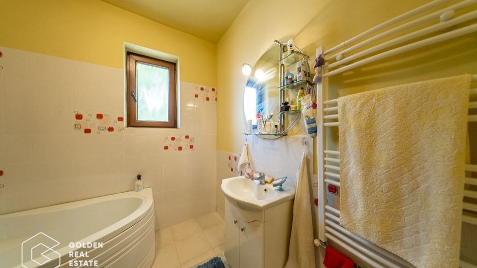 Casa 4 camere si mansarda, teren 1014 mp, comuna Vladimirescu - Poză 11