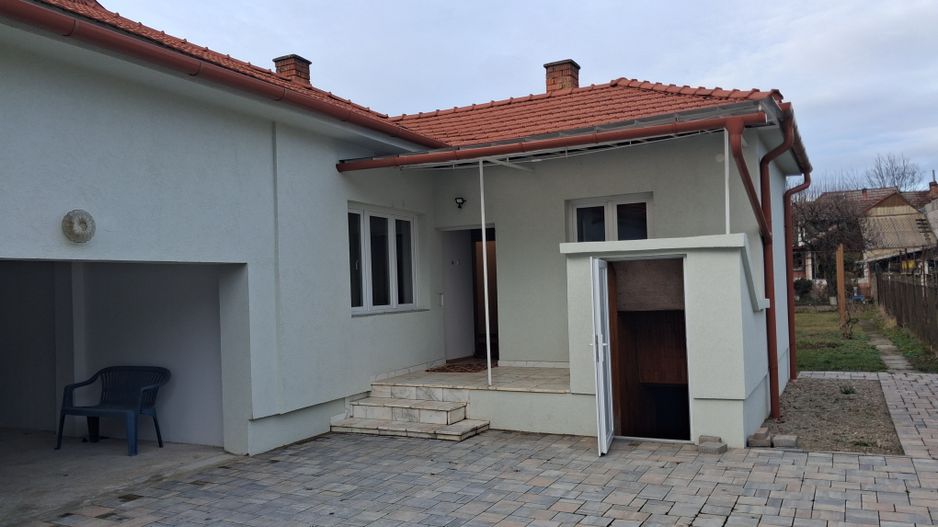 Casă / Vilă cu 5 camere de vânzare în Titulescu, Satu Mare - Poză 2