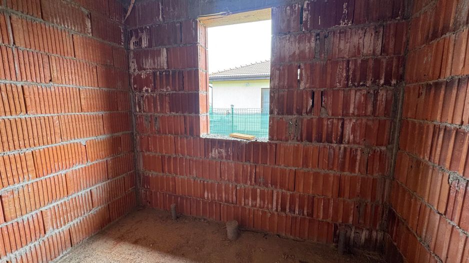 COMISION 0 | Duplex pe parter | 3 camere | 90 mp utili | La cheie{} Șag - Poză 2