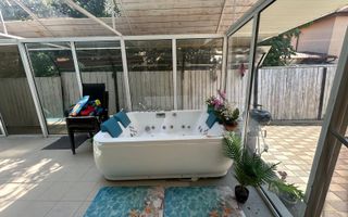 „Vilă cu piscină și teren 1.400 mp în zona Mal, Onești - Poză 2