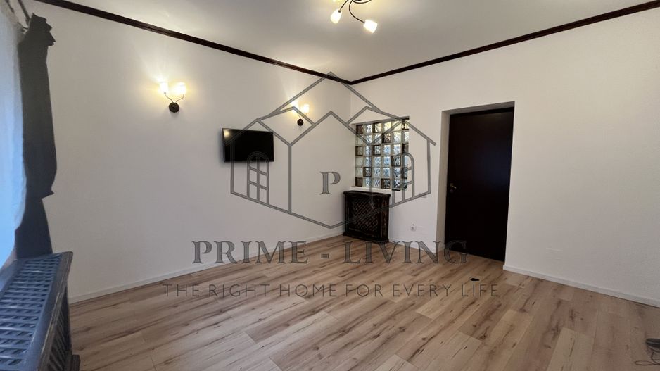 VILA CU 5 CAMERE SI CURTE DE 100 MP LA INCHIRIERE IN ZONA DOROBANTI - Poză 11