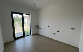 Vilă individuală modernă, P+1+M, cu curte generoasă  Tunari - Poză 14