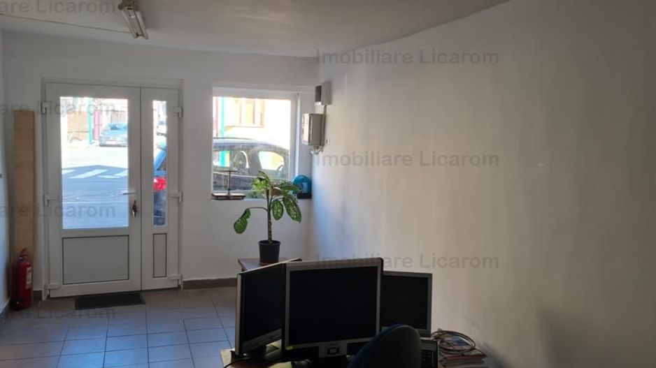 Spatiu comercial acces stradal 15 mp,Str Mihai Viteazul 220 euro - Poză 5