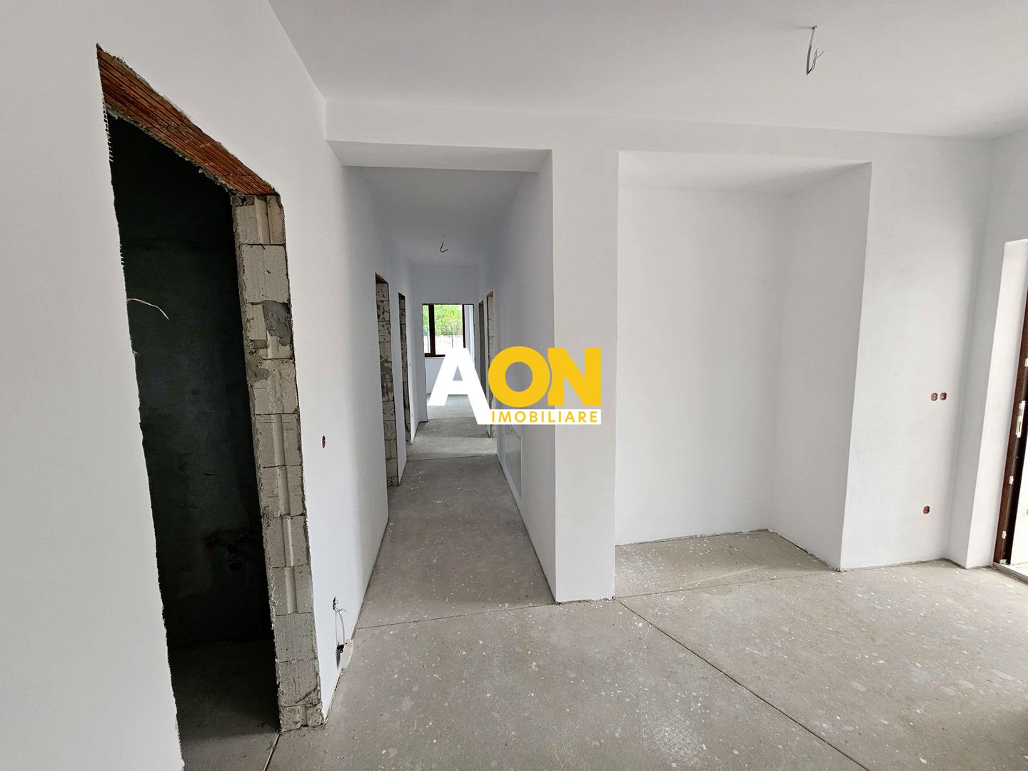 Casa semifinisata, 4 camere, 393 mp teren,  Barabant - Poză 6