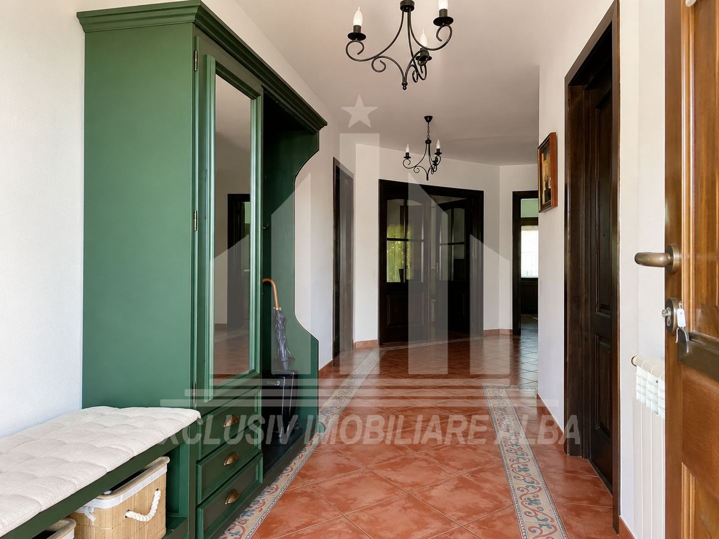 Casa individuala | De vanzare | 310 mp | 560 mp teren | Alba-Micesti - Poză 2