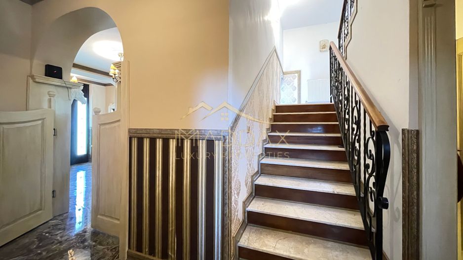 Vila 7 camere**Lake view**Ponton privat**Piscina**Teren 933 MP//Balotesti - Poză 17