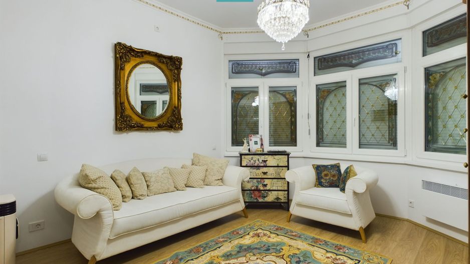 Vilă luxoasă cu o casă de oaspeți în Serbia - Poză 25