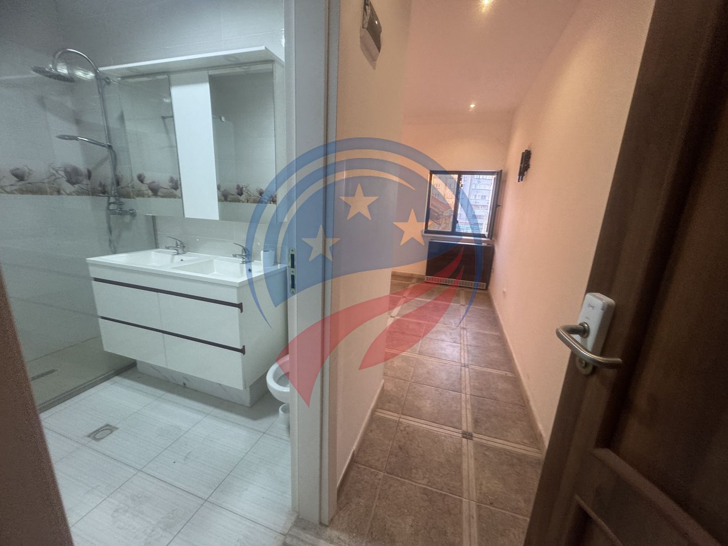 Spațiu de închiriat ultracentral – ideal pentru afacerea ta! - Poză 14