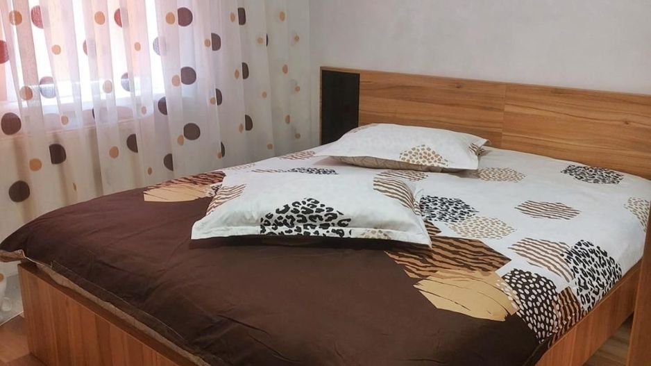 AP. 2 CAMERE GORJULUI, BUCATARIE DESCHISA, REABILITAT, METROU 5 MINUTE - Poză 2