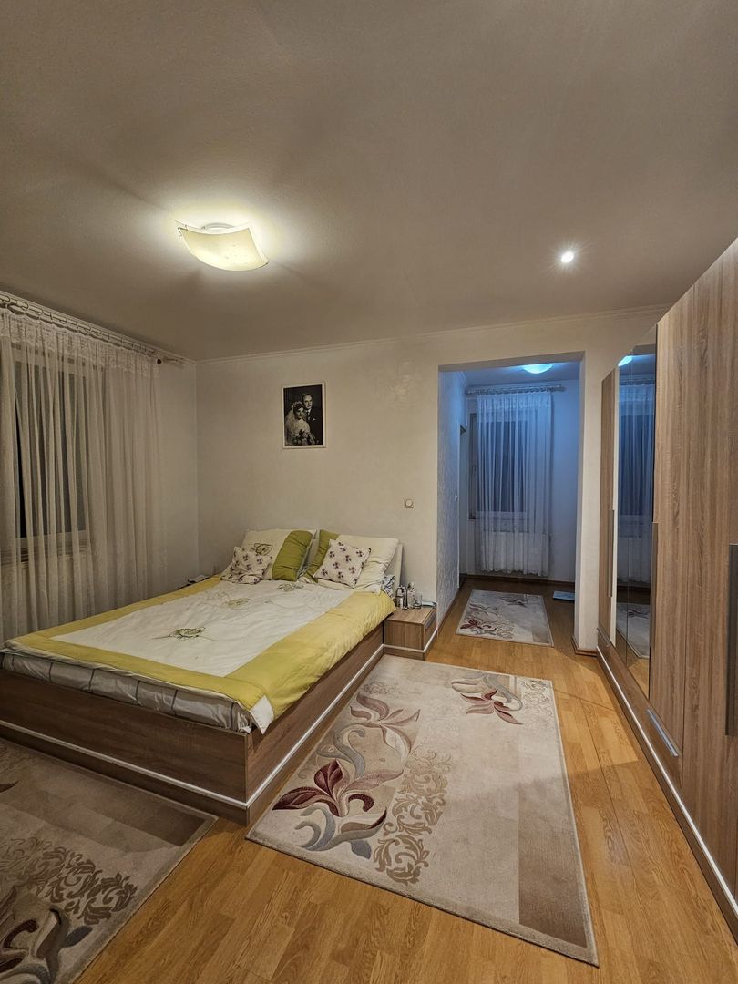 Vila  Oradea zona Iorga 420 mp ,teren 2000 ml - Poză 12