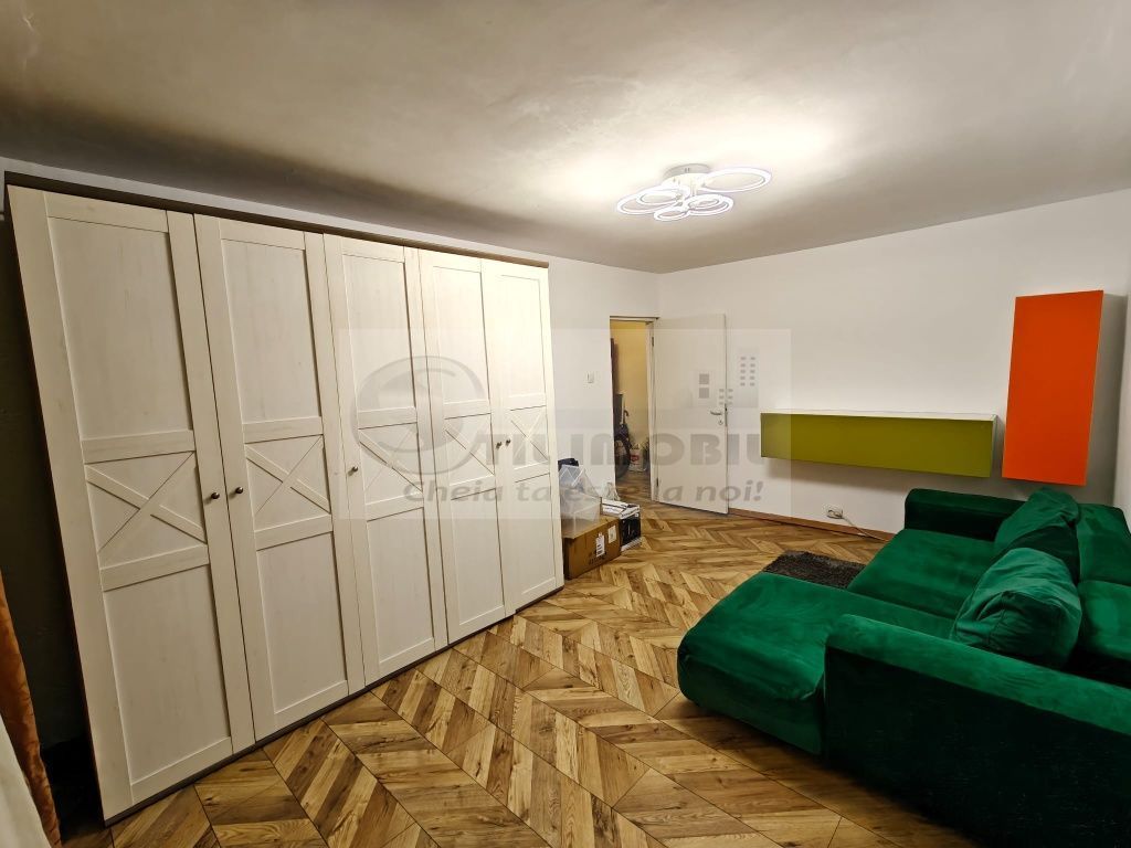 Apartament 2 camere decomandat - 56 mp - Nicolina - 400€ - Poză 1