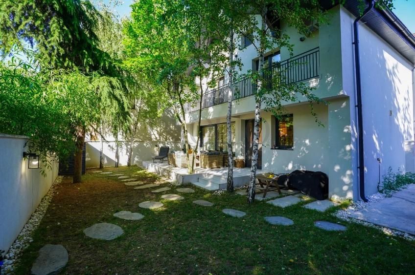Vilă premium renovată integral | Erou Iancu Nicolae | Grădină privată - Poză 2