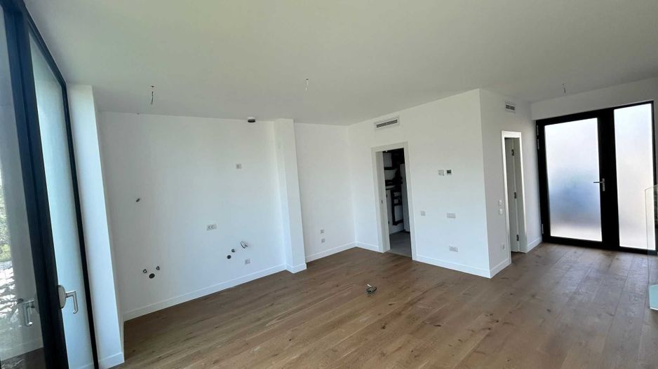 Casa de vanzare 3 camere Amber Forest Tunari - Poză 3