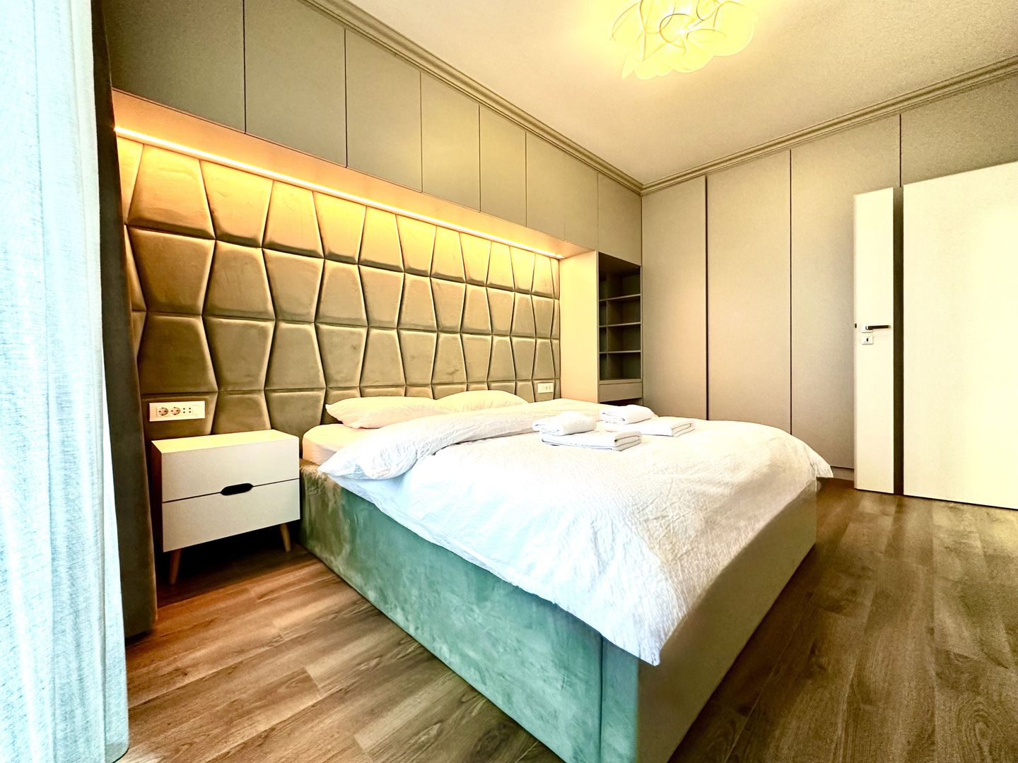 Penthouse cu 2 camere in zona Torontalului - Iris - Poză 1