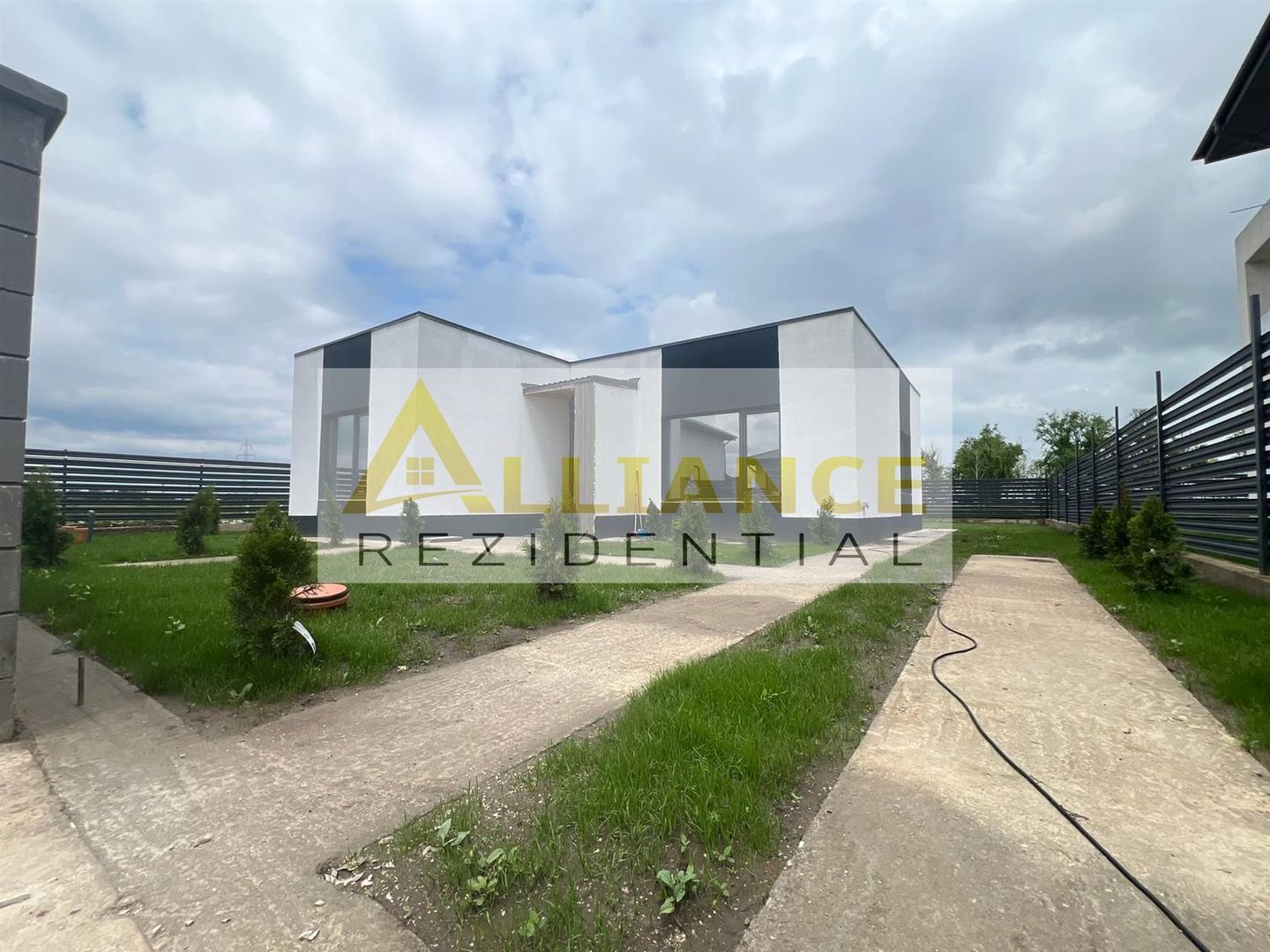 Casa parter- 375mp teren- incalzire pardoseala - Poză 1