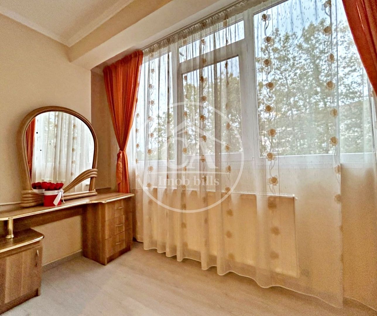 Apartament cu 3 camere de închiriat in zona Rogerius , Oradea - Poză 11