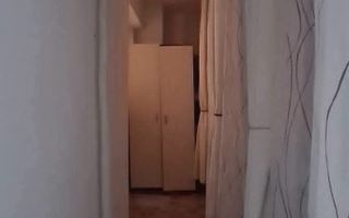 De vanzare apartament cu 2 camere, central, Bloc BR, et. 2, 76.000 euro - Poză 4