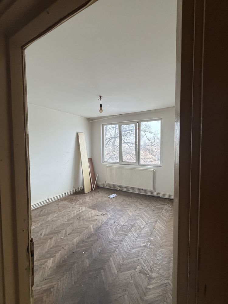 Apartament 2 cam Tiglina 2,et 4 - Poză 1