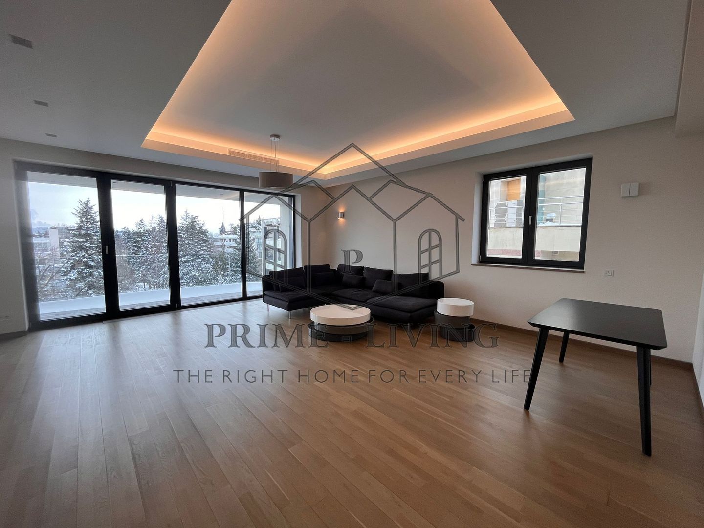 APARTAMENT SPATIOS DE LUX CU 2 DORMITOARE LA INCHIRIERE IN PRIMAVERII - Poză 1