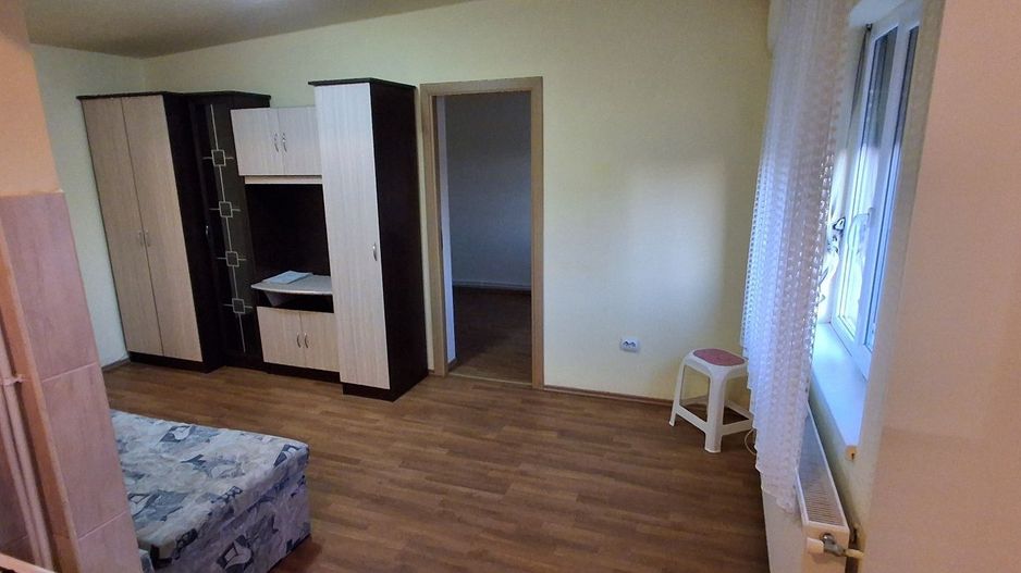 BRASADAS vinde ap 3 cam in Micro 14 etaj 4/4 mobilat utilat. - Poză 1