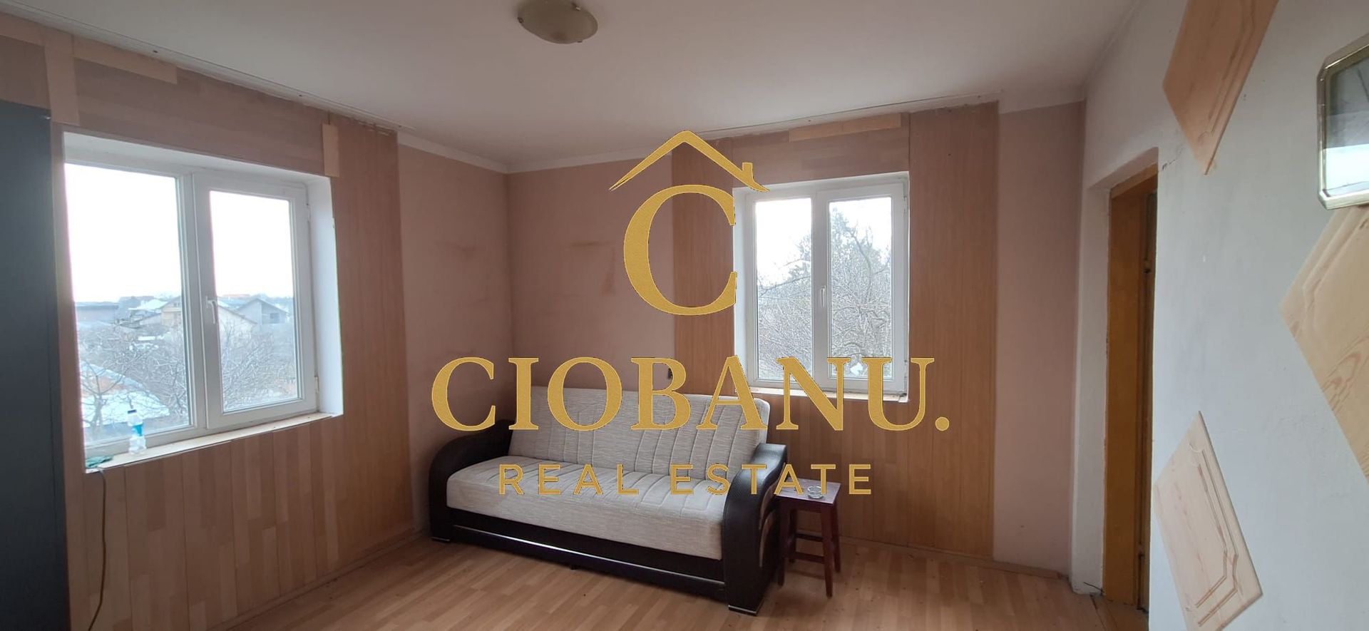 Apartament 3 camere de vanzare in comuna Carcea - Poză 1