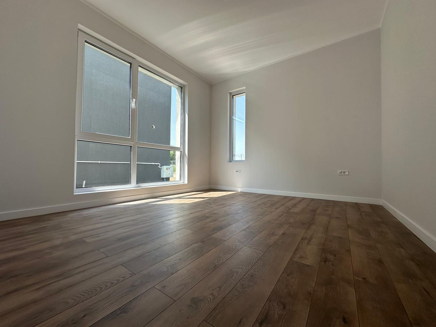 Birou Vanzari/COMISION 0% - Individuale Parter/ 400 mp Teren - Poză 6